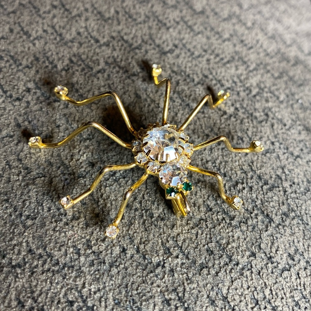 Spider Pin Brooch Green Eyes Clear Crystal Rhinestones Vintage Gold Tone Metal